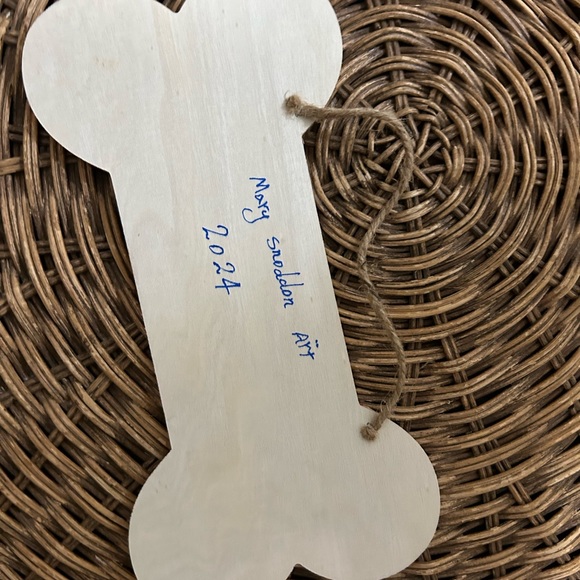 Hand painted wooden sign for your puppy - Picture 5 of 5